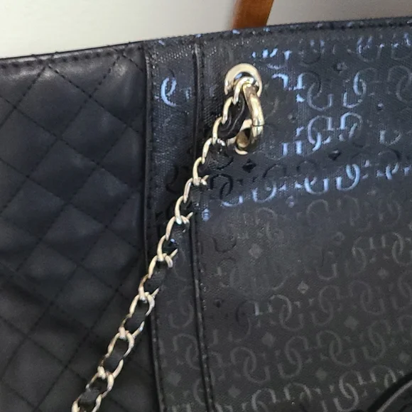 GUESS Tote bag. - Picture 8 of 8